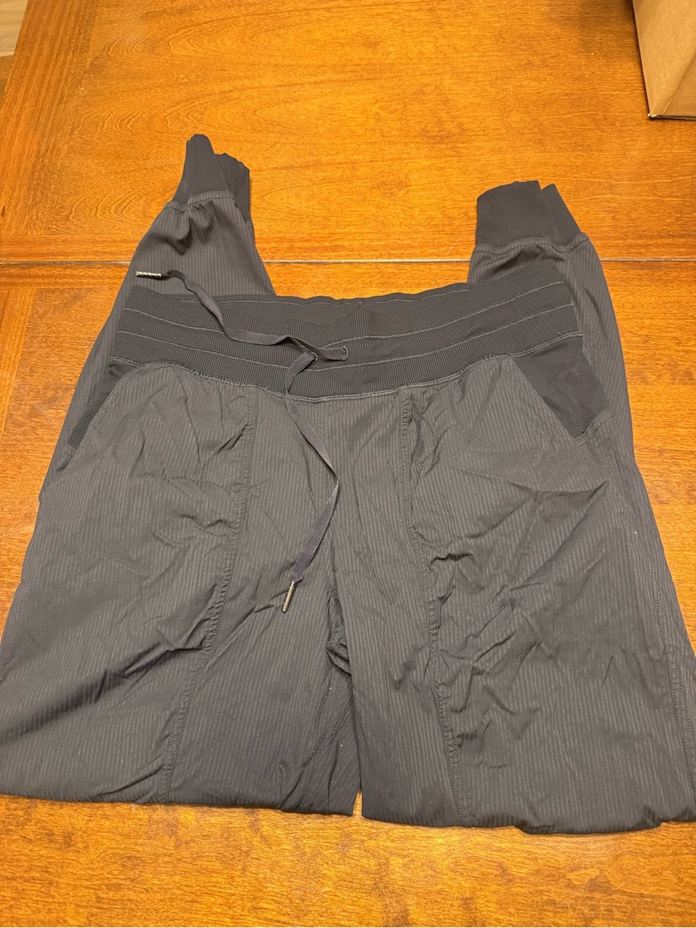 Lululemon Dance Studio Joggers black size 8 cuffed Logo Pants